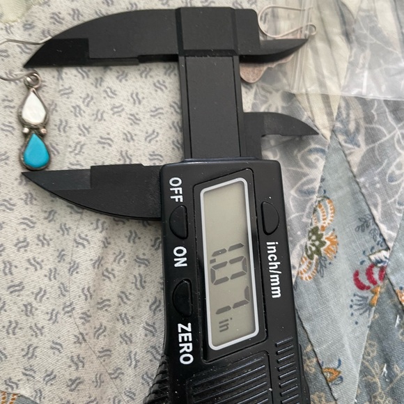 Sleeping beauty turquoise & Sterling Pair of earrings Zuni Signed JRS MOP - Picture 5 of 6